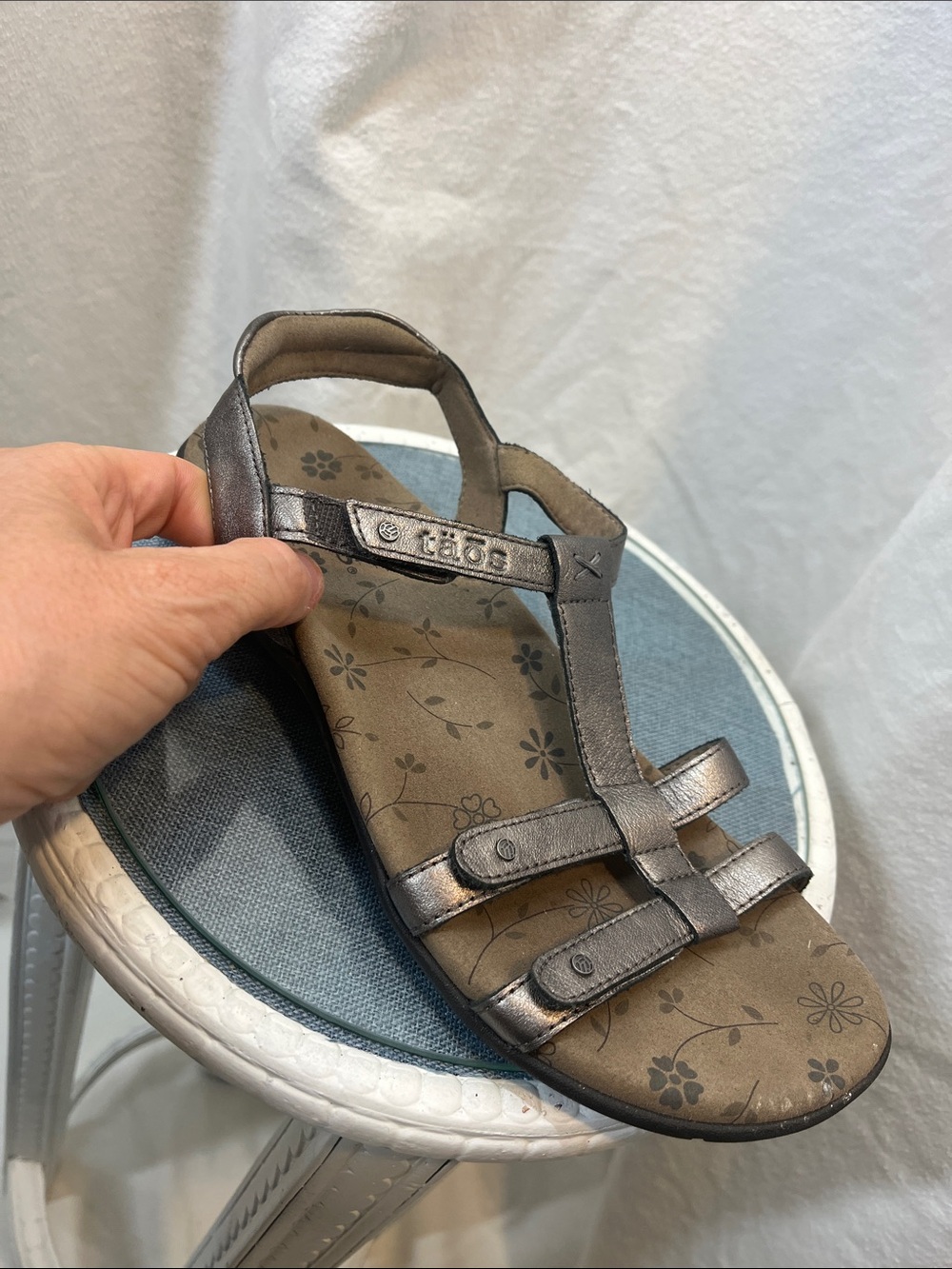 Taos Footwear Metallic Pewter T-Strap Sandals - Women's Silver Pewter